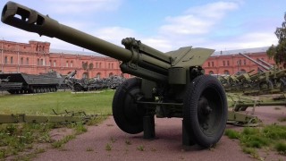 152 mm howitzer D-1