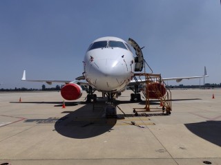 Embraer ERJ190-100LR aircraft
