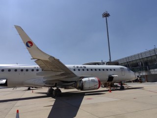 Embraer ERJ190-100LR aircraft