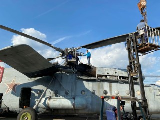 Disassembly, assembly, aircraft transportation