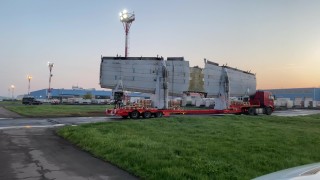 Disassembly, assembly, aircraft transportation