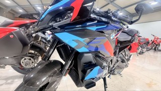 BMW M1000XR Competition