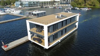 Houseboat Flagman 220