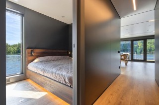 Houseboat Freedom 75