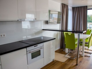 Houseboat Fisher 90