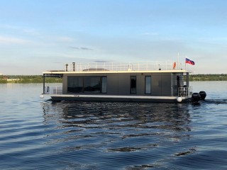 Houseboat Freedom 75