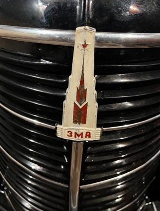 Moskvich 401.