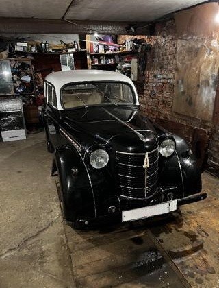 Moskvich 401.