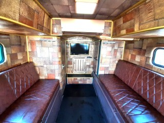 SUV BAZ-5937