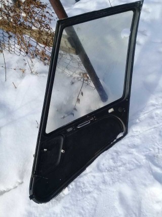 Front door for a helicopter Robinson P44