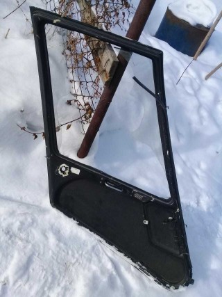 Front door for a helicopter Robinson P44