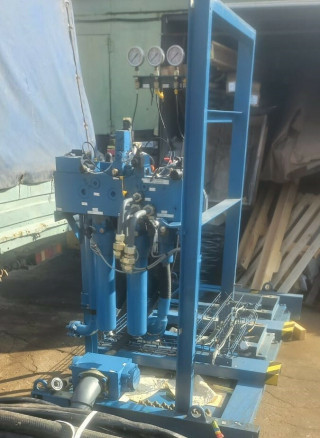 Hydraulic station 2000 l / Mannesmann