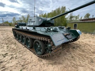 T-34-76 tank layout