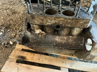 Engine block on GAZ-67