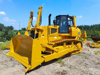Bulldozer SEM 824F