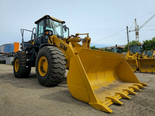Front loader SEM 655D