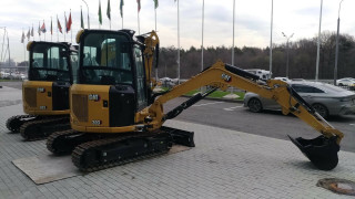 Crawler mini excavator CAT303CR