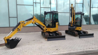 Crawler mini excavator CAT303CR