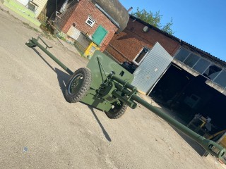 ZiS-3 cannon (replica)