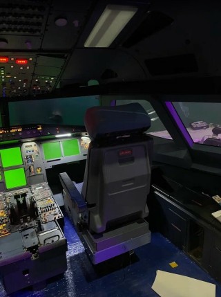 Airbus A320 flight simulator