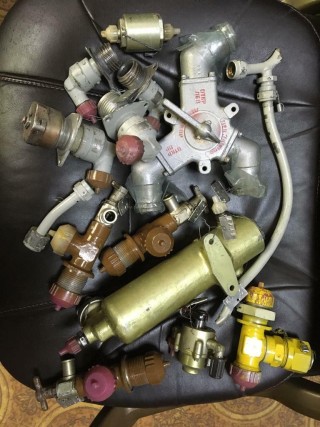 Fuel cranes for Mi-8 helicopter