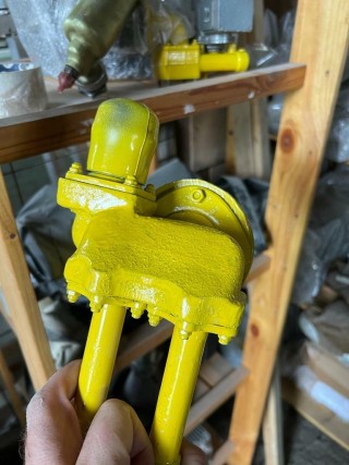 Fuel cranes for Mi-8 helicopter