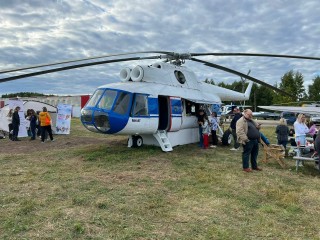 Helicopter Cafe, flight simulator