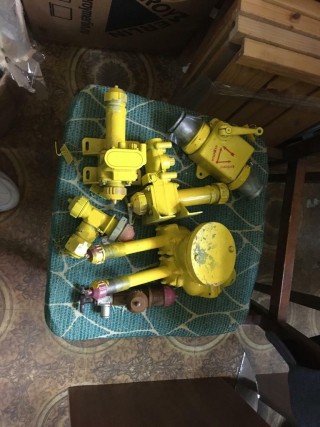 Fuel cranes for Mi-8 helicopter