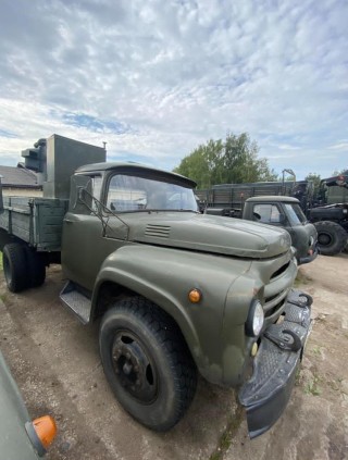 ZIL-130 with APM-90 airfield searchlight