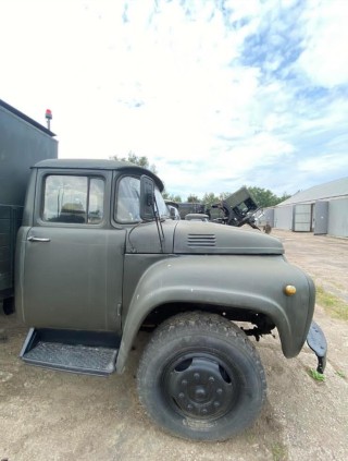 ZIL-130 with APM-90 airfield searchlight