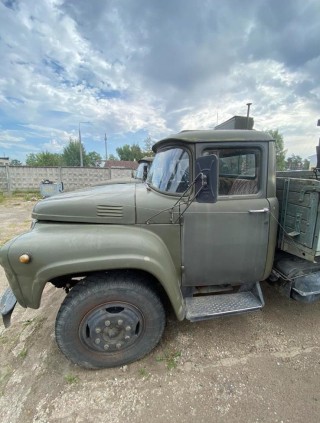 ZIL-130 with APM-90 airfield searchlight