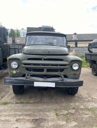 ZIL-130 with APM-90 airfield searchlight