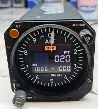 Altimeter AD32