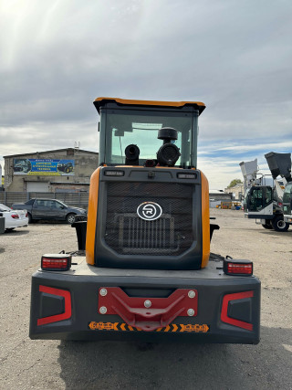 Фронтальный погрузчик Rantex ZL20