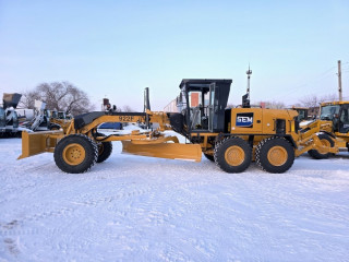 Грейдер SEM 922F AWD