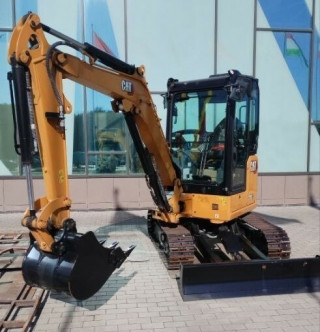 Crawler mini excavator CAT303CR