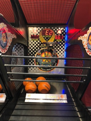 Basketball attraction