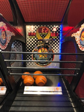 Basketball attraction