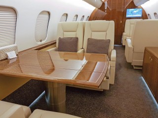 Airplane Global 5000