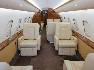 Airplane Global 5000