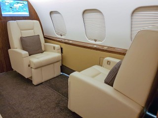 Airplane Global 5000