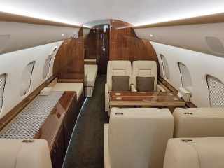 Airplane Global 5000