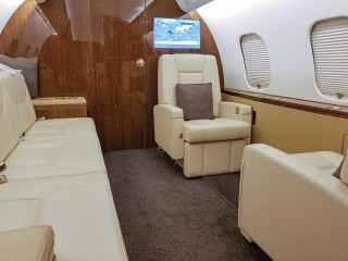 Airplane Global 5000
