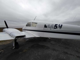 Airplane Cessna-310