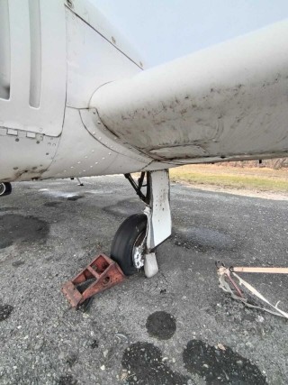 Airplane Cessna-310