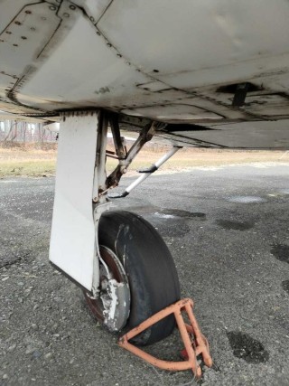 Airplane Cessna-310