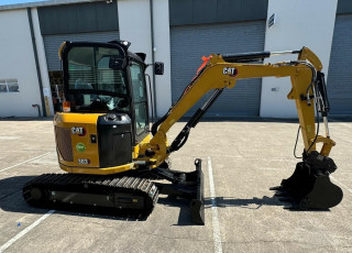 Crawler mini excavator CAT303CR