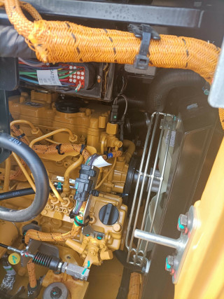 Crawler mini excavator CAT303CR