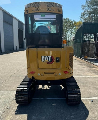 Crawler mini excavator CAT303CR