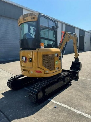 Crawler mini excavator CAT303CR